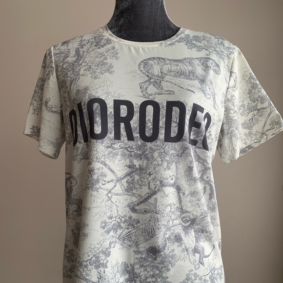 NWT CD tshirt - Picture 1 of 2